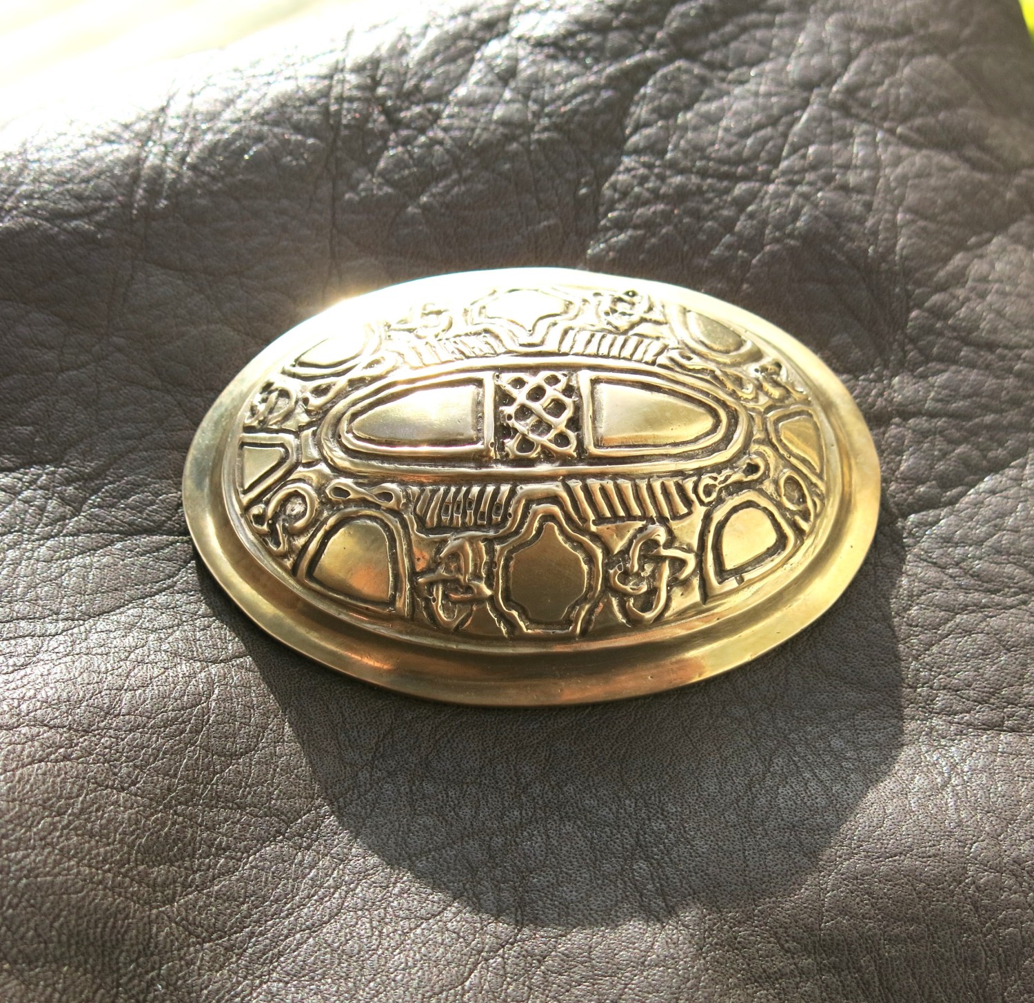 Tortoise Brooch Ribe 5 in Bronze - Copy of Artifact in Dublin Museum