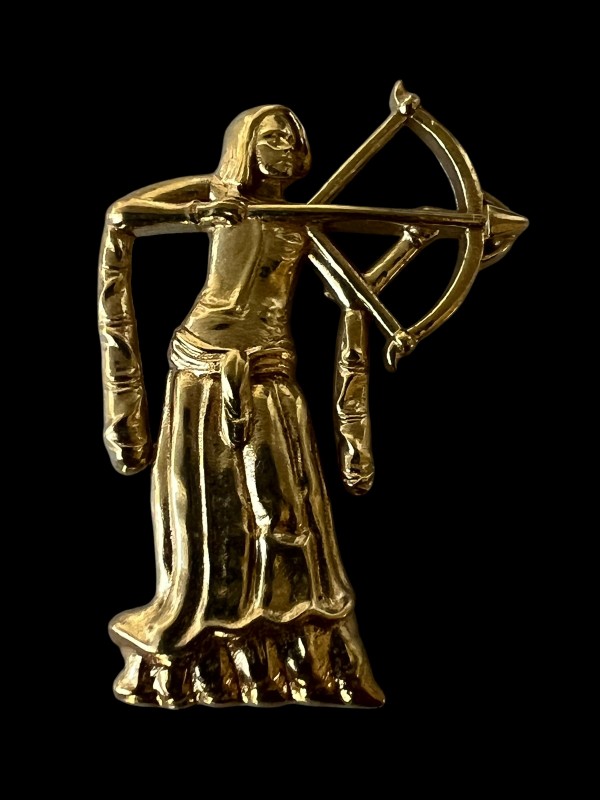 Lady with Crossbow or Archer - 14th century - Medieval-Style Pin