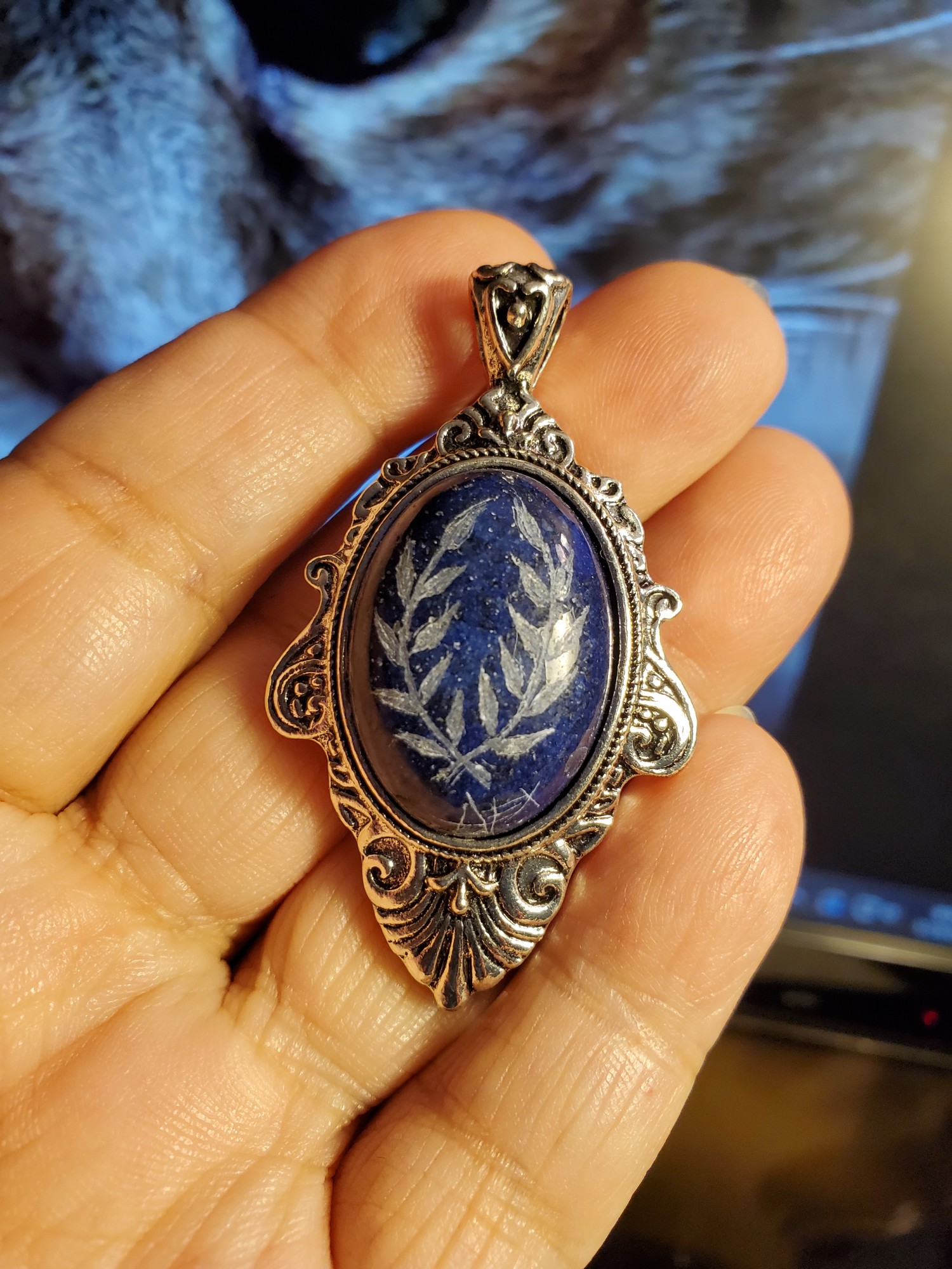 Laurel Intaglio Lapis Lazuli Tibetan Silver Pendant