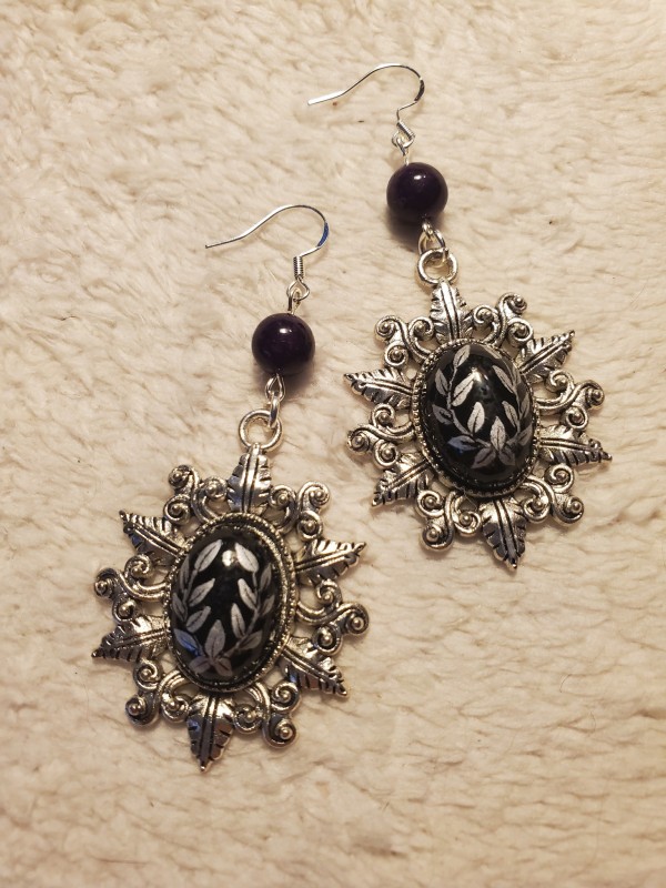 Laurel Silver Onyx Ear Rings