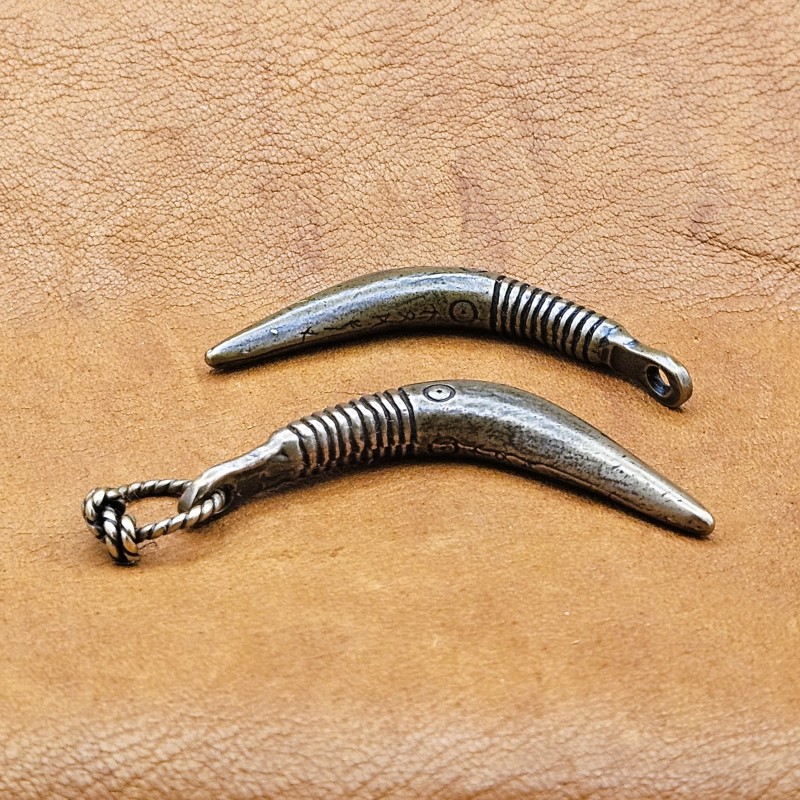 Late Iron/Viking Age bear tooth pendant - Finland