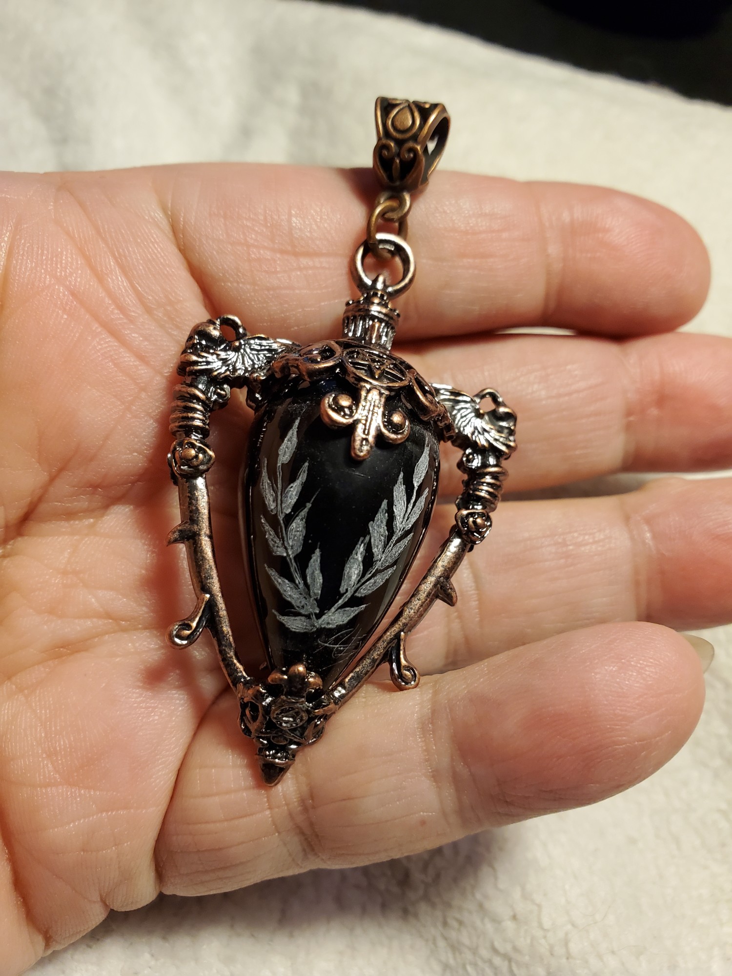 Laurel Intaglio Onyx Drop Spindle Pendant