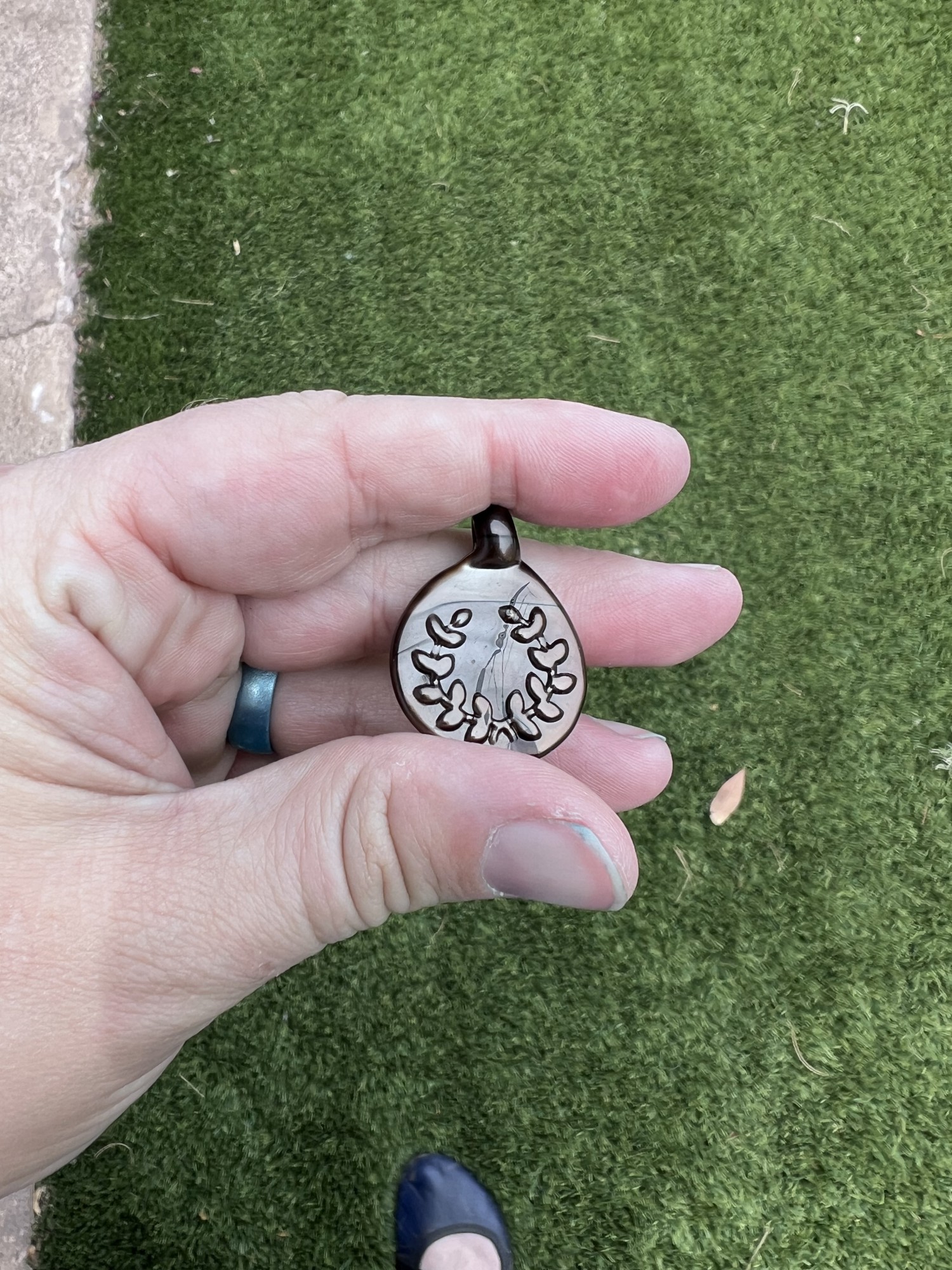 Glass Laurel Pendant