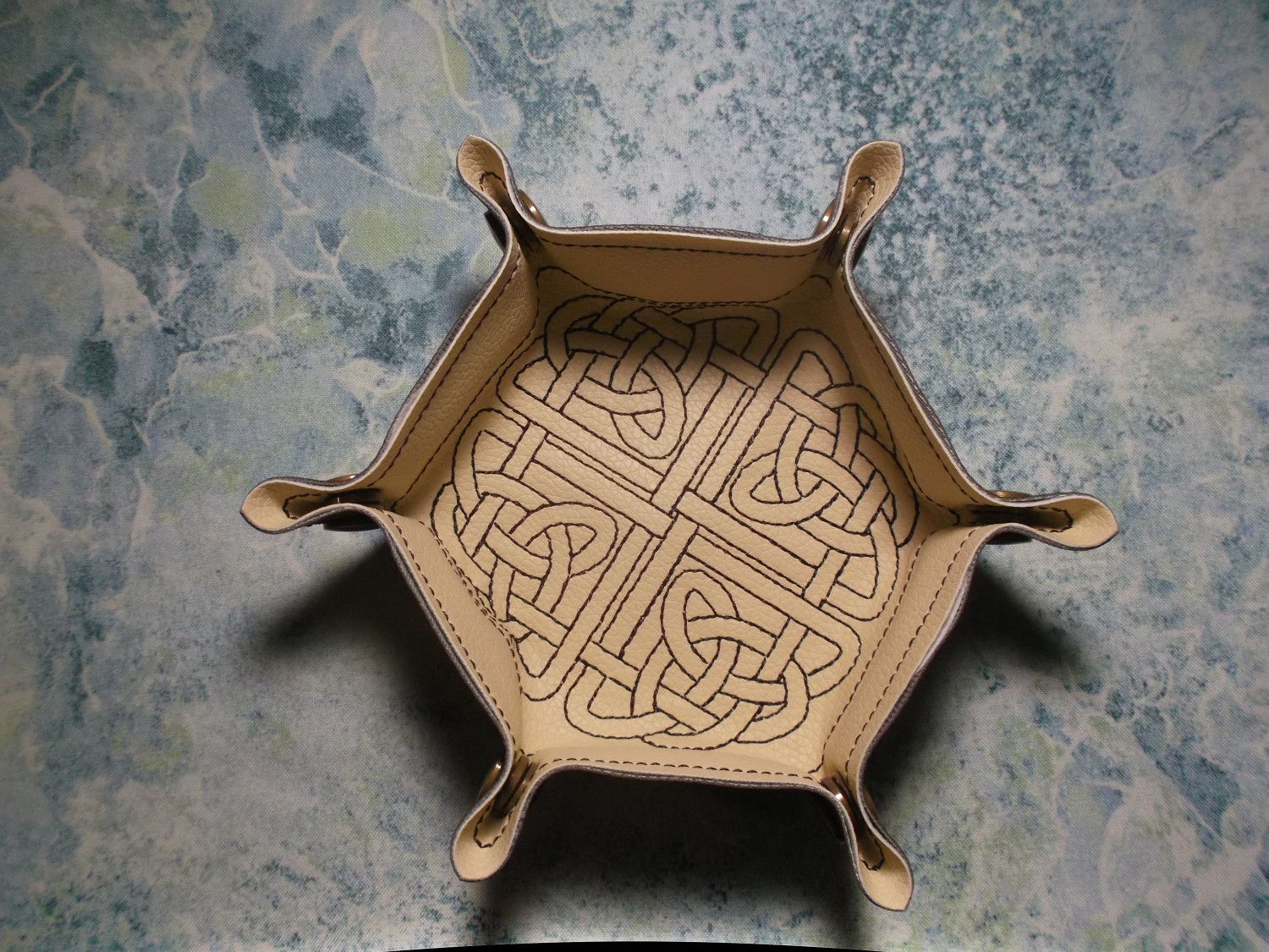 HEXAGON TRINKET TRAY