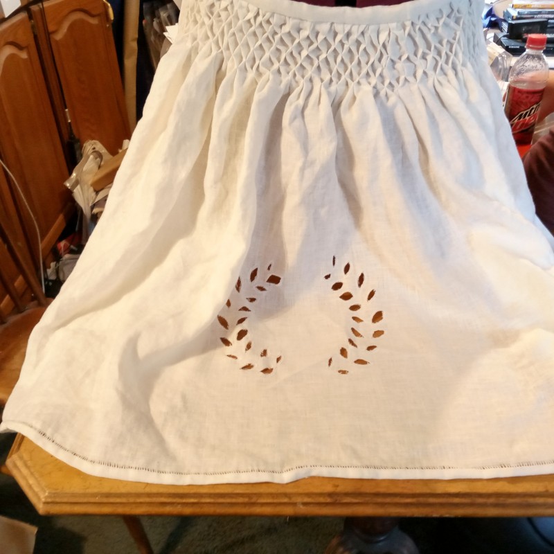 Landsknecht Laurel Smocked Apron