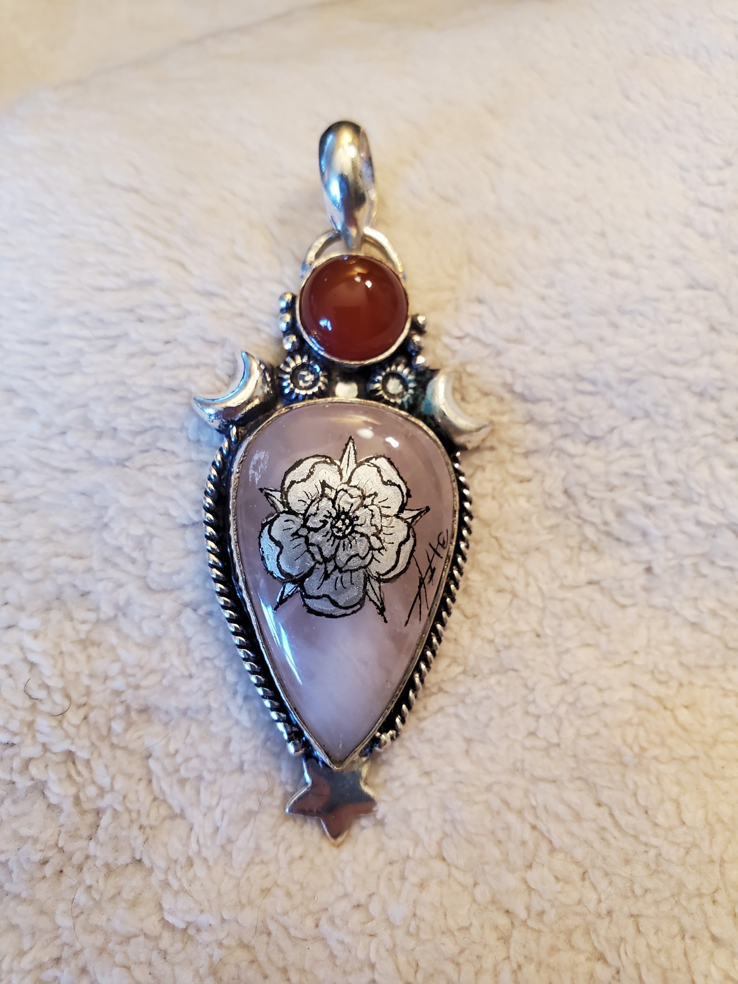 Tudor Rose Rose Quartz Pendant