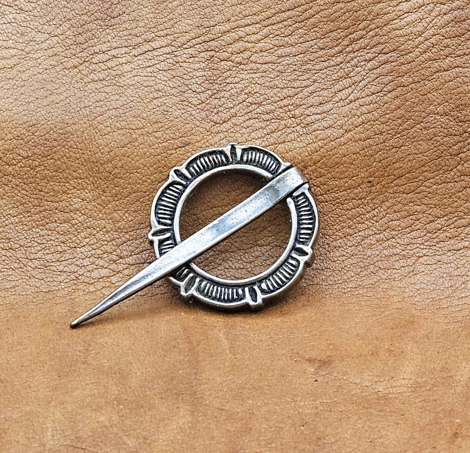 Penannular brooch  13th-14th c.
