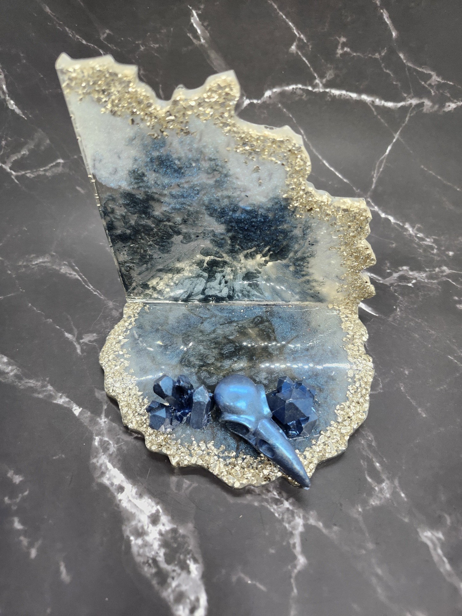 Resin cellphone stand