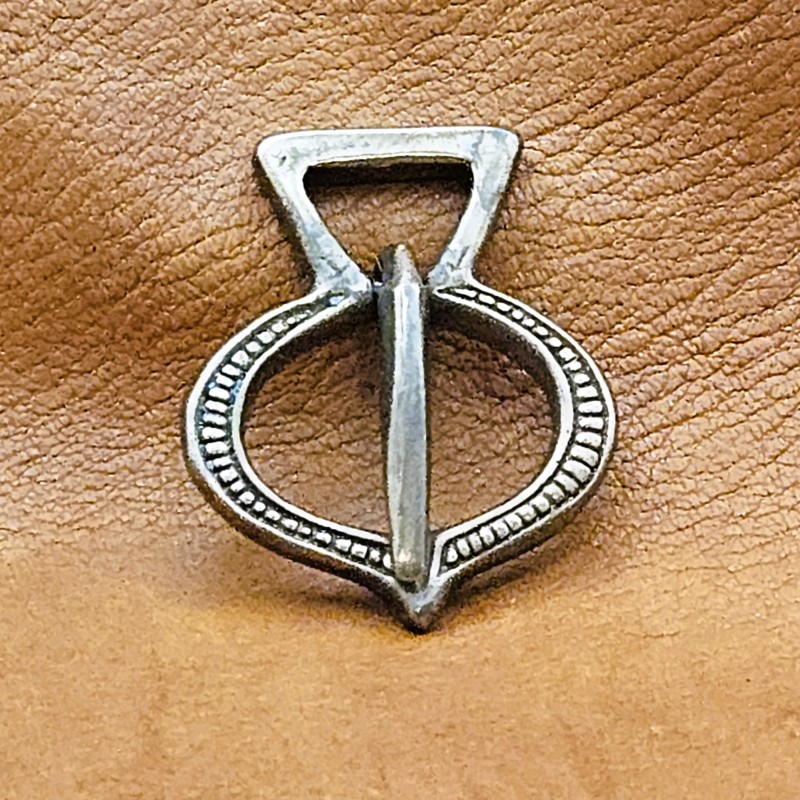 Baltic buckle