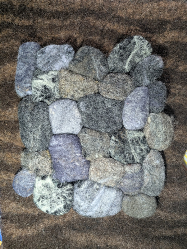 Pebbles Felted wool Hot pad trivet