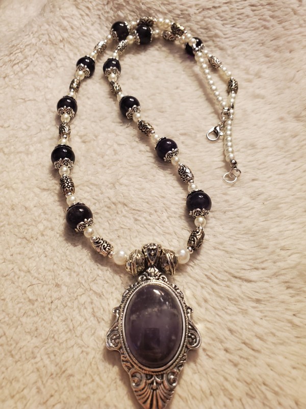 Amethyst and Pearls Necklace