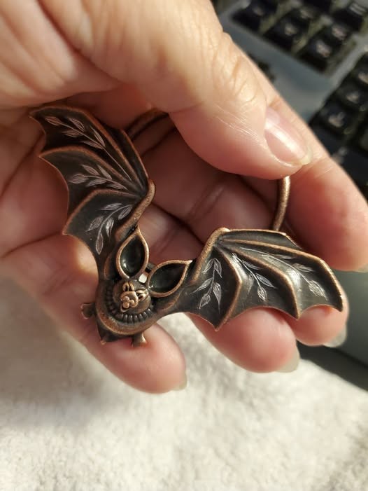 Batty Laurel Copper Pendant