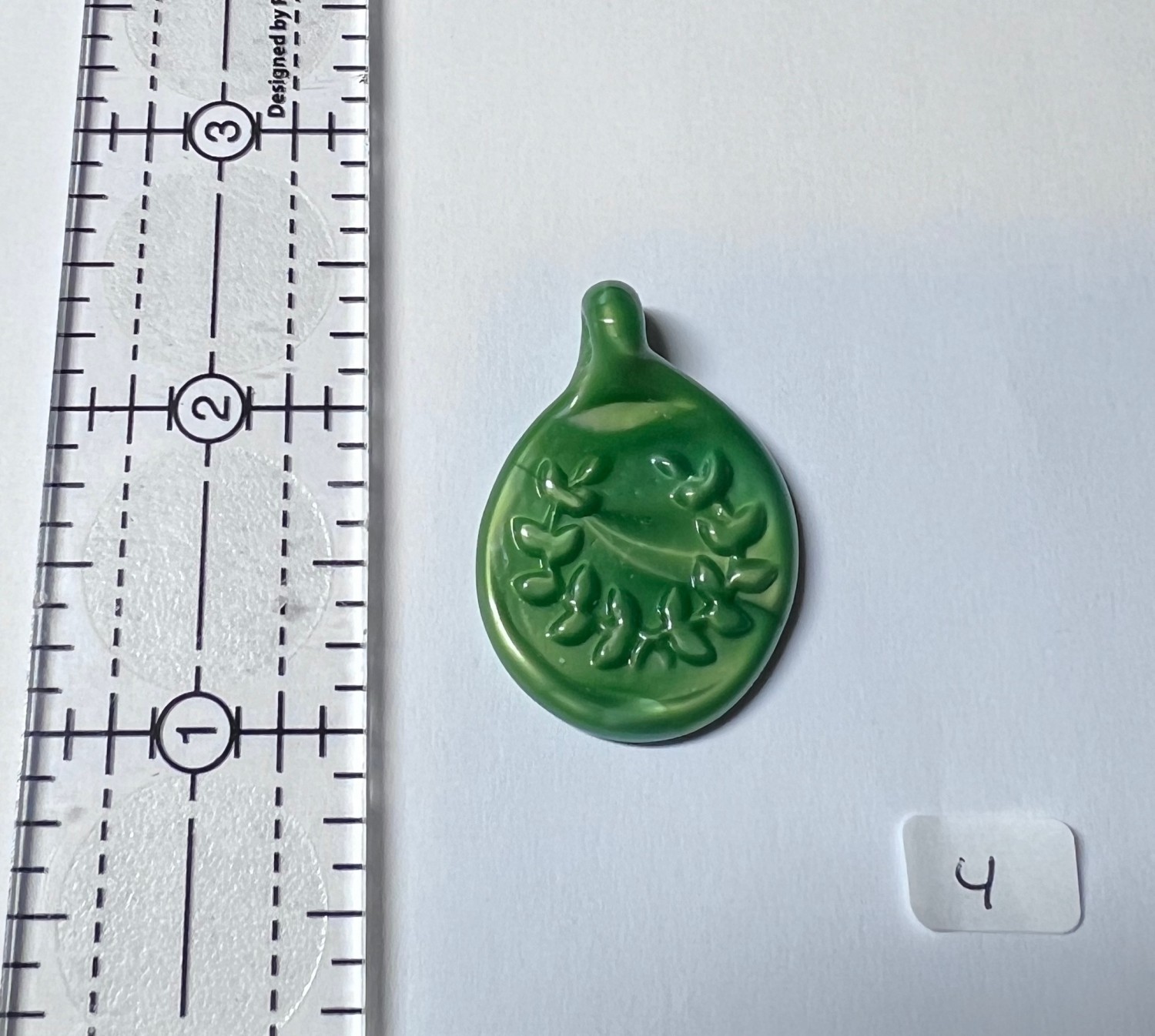 Glass Laurel Pendant