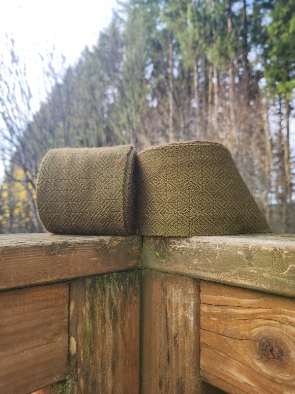 Brown and Olive Wicklbandr/Winingas 100% Wool