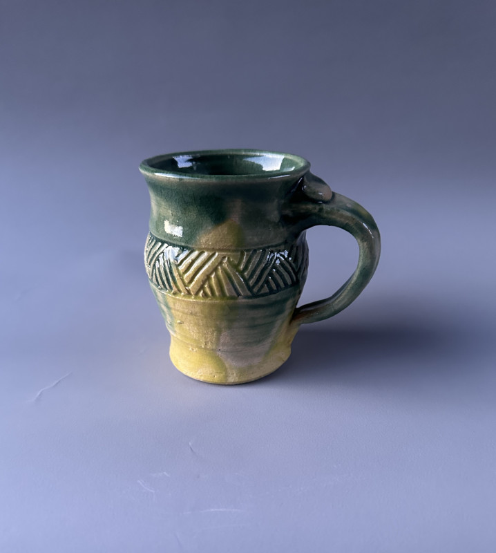 Mug inspired by a Medieval Exeter pot.