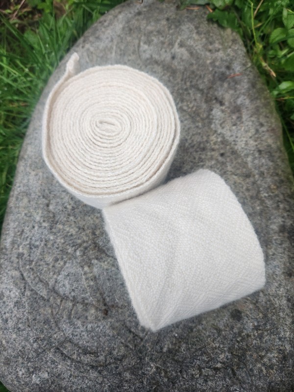 Two-tone white wicklbandr/winingas/leg wraps