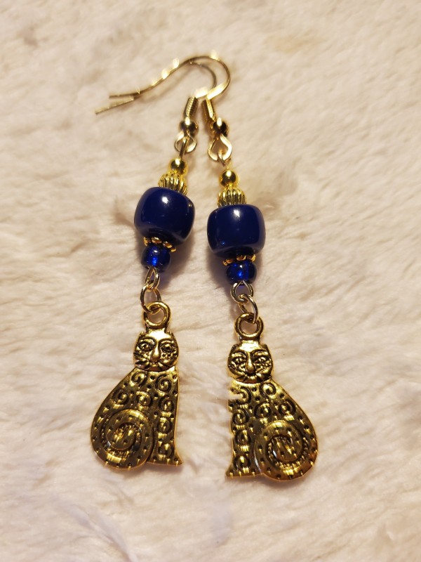 Mother of Cats Ear Rings Dark Blue Lapis