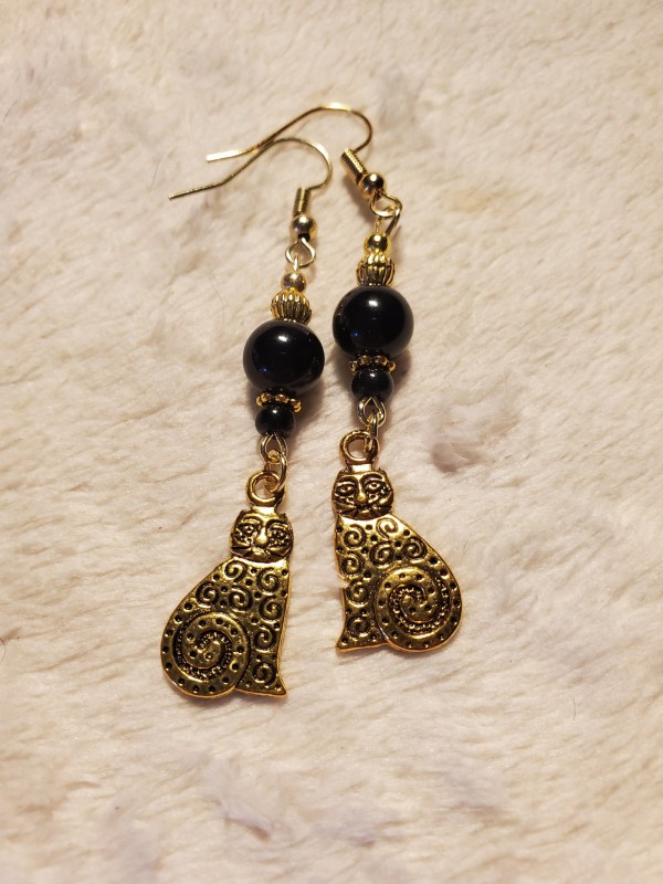 Mother of Cats Ear Rings Onyx