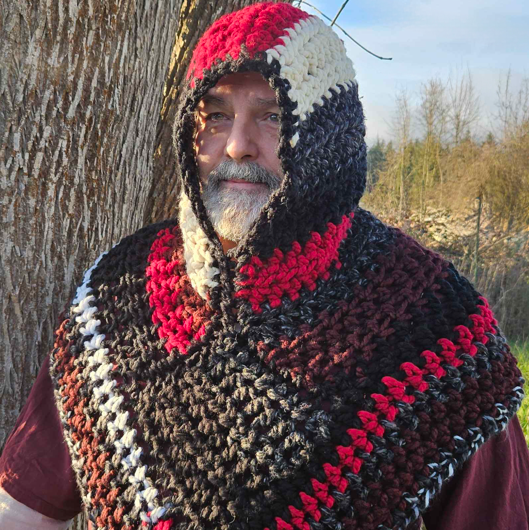 Crochet Hood inspired by Skjoldehamn - Asymmetrical Colors