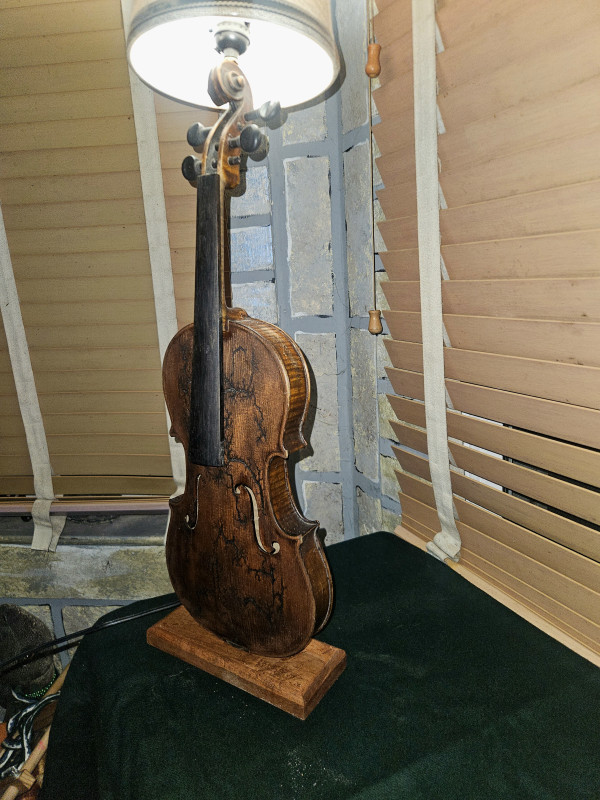 Repurposed "Electric" Violin Lamp