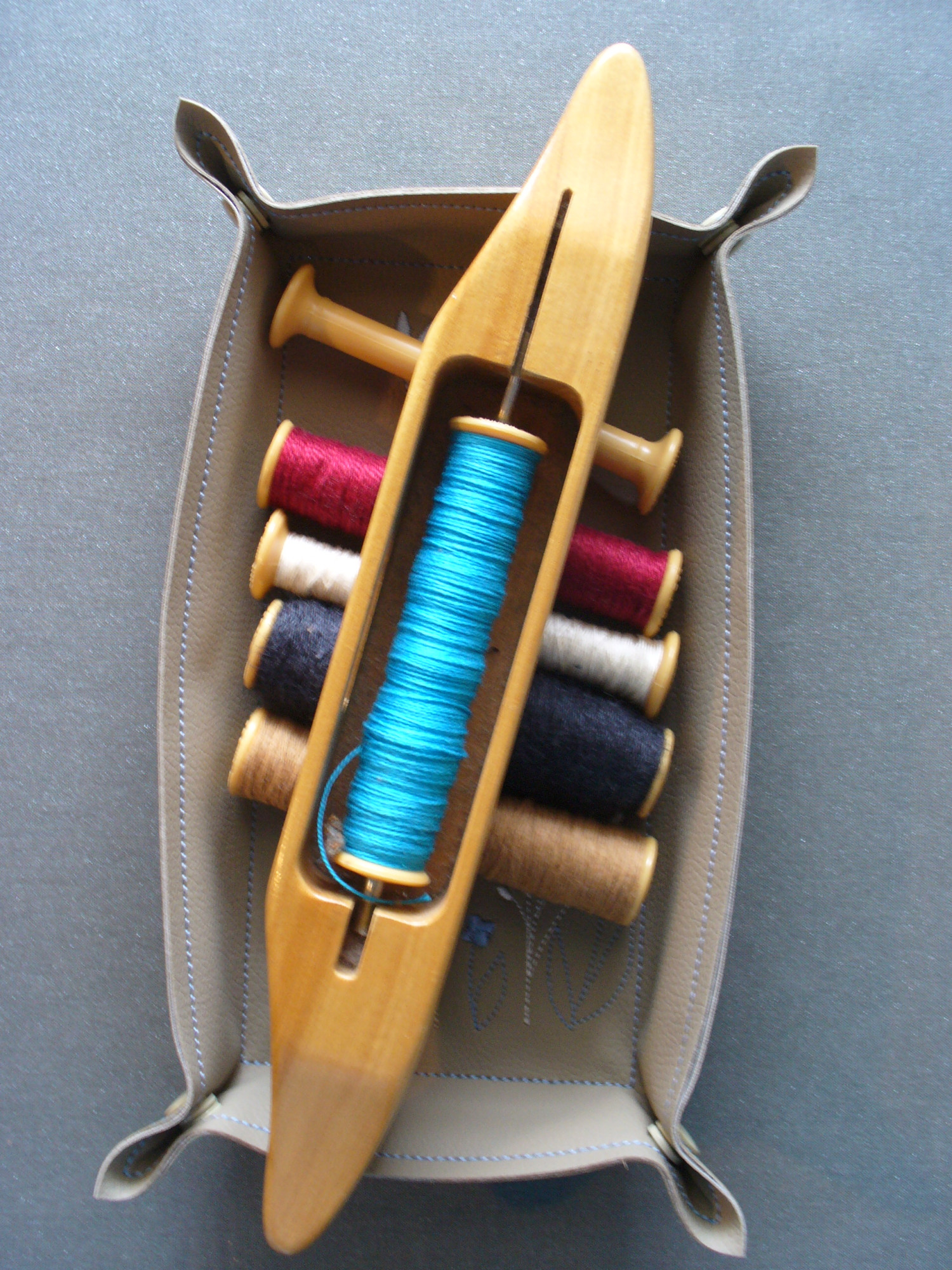 FLORAL VINYL SNAP TRAY