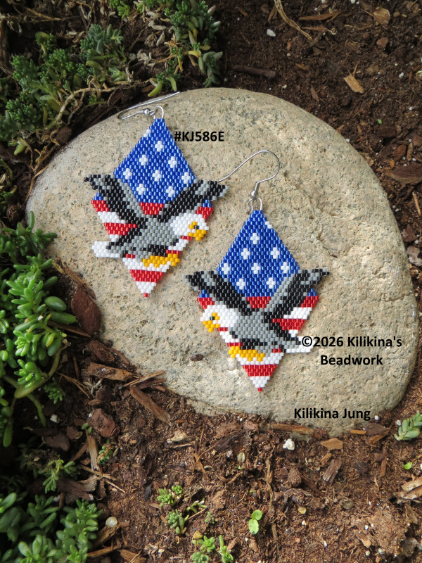 Bald Eagle Earrings - USA Flag Earrings - Beaded Patriot Earrings - Beaded Eagle Earrings - Beaded American Flag Earrings