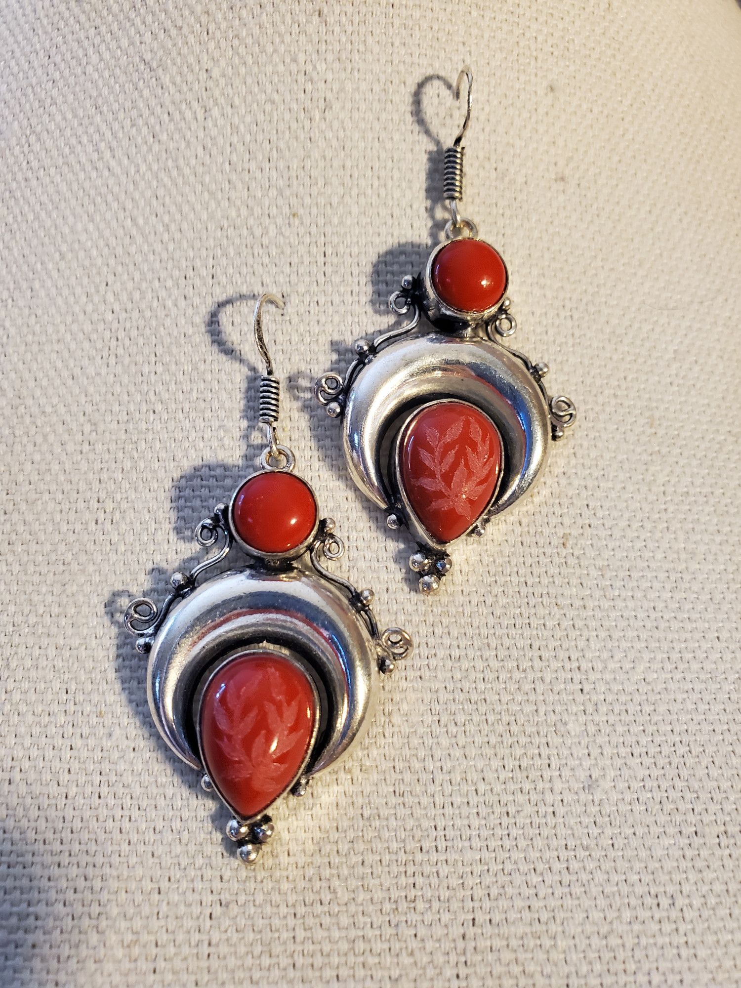 Laurel Intaglio Coral Earring Set