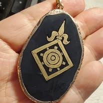 Order of the Mark Agate in 14k gold Pendant black