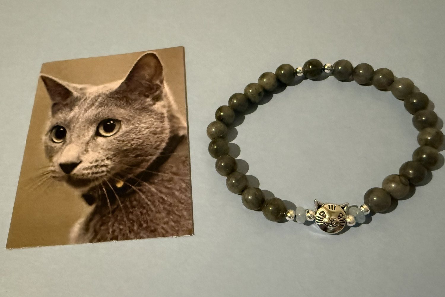 The "Gracie": Gray Cat/Russian Blue 6mm gemstone bracelet
