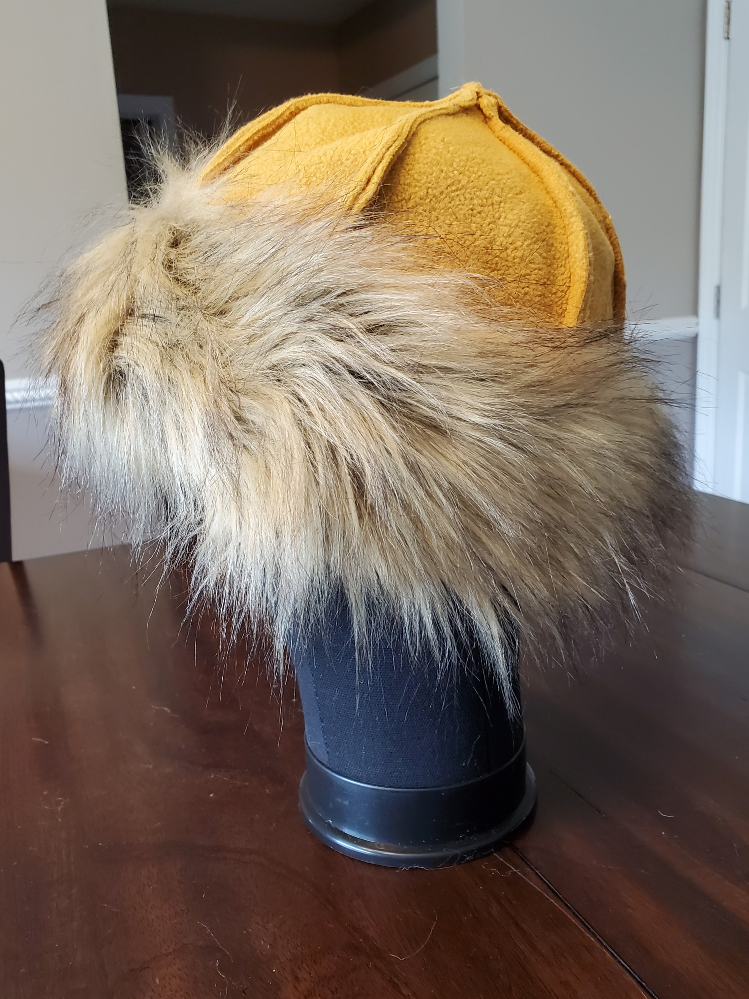 Viking Birka Hat Gold Polar Fleece M