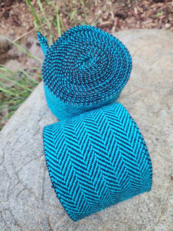 Turquoise and Black Wicklbandr/Winningas 100% Wool