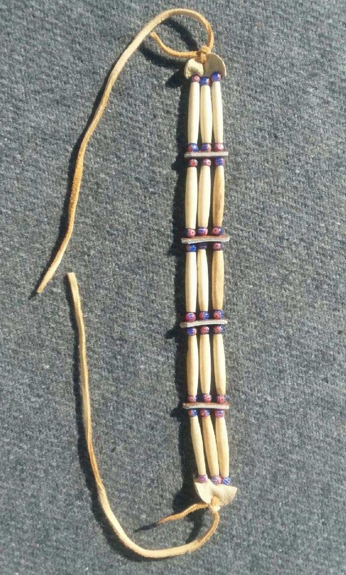 Bone hairpipe choker necklace