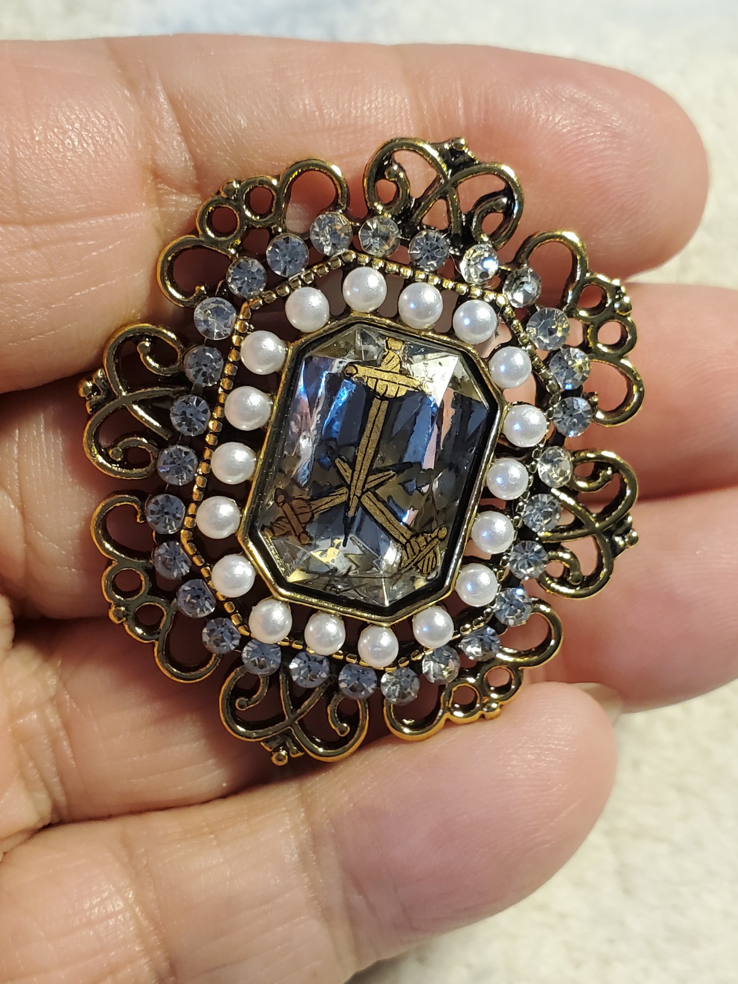 MoD Tudor Brooch Pendant