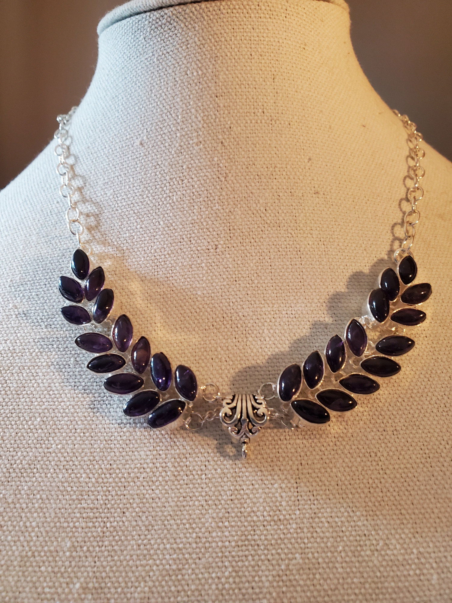 Laurel Wreath Amethyst Necklace