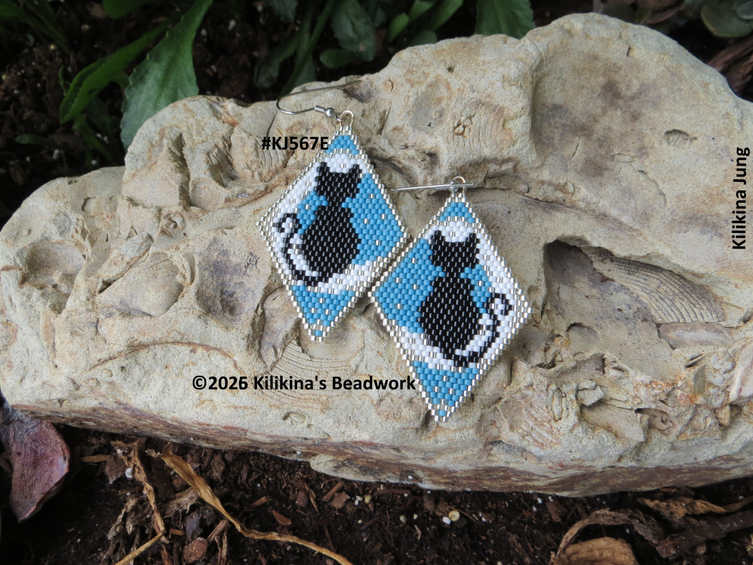 Beaded Cat Earrings - Native American Style Beaded Earrings - Made by Kilikina